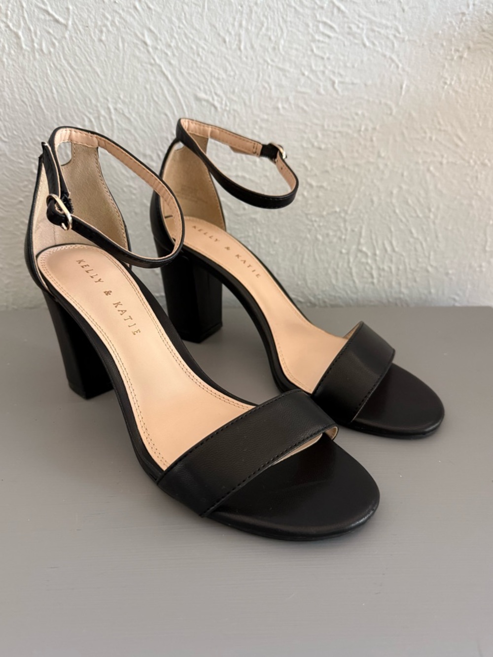 Kelly & Katie Hailee Sandals/Heels